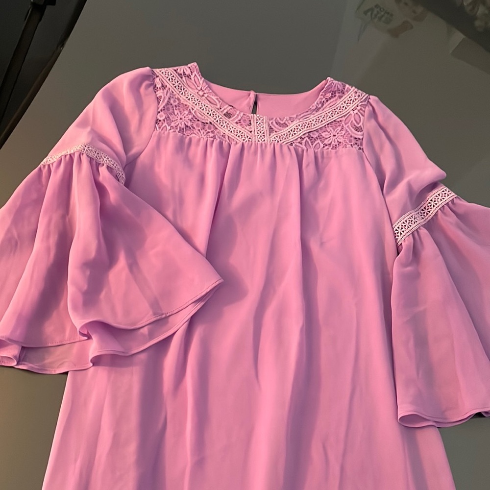 D beautiful dress with flowy puff sleeves